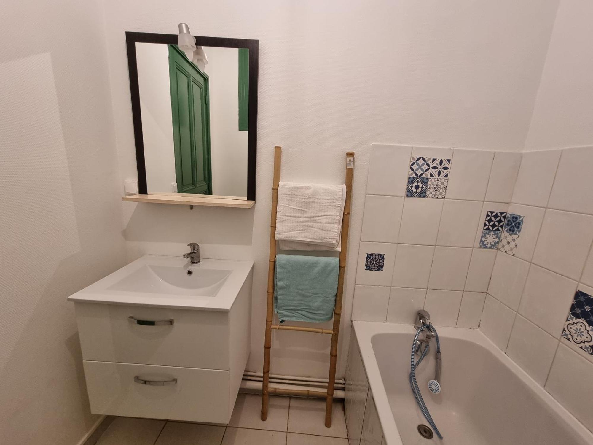 L Essentiel Gite Pour 6 Personnes Sireuil  Exterior foto